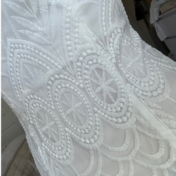 White Lace Slit Maxi Dress - Picture 3 of 3